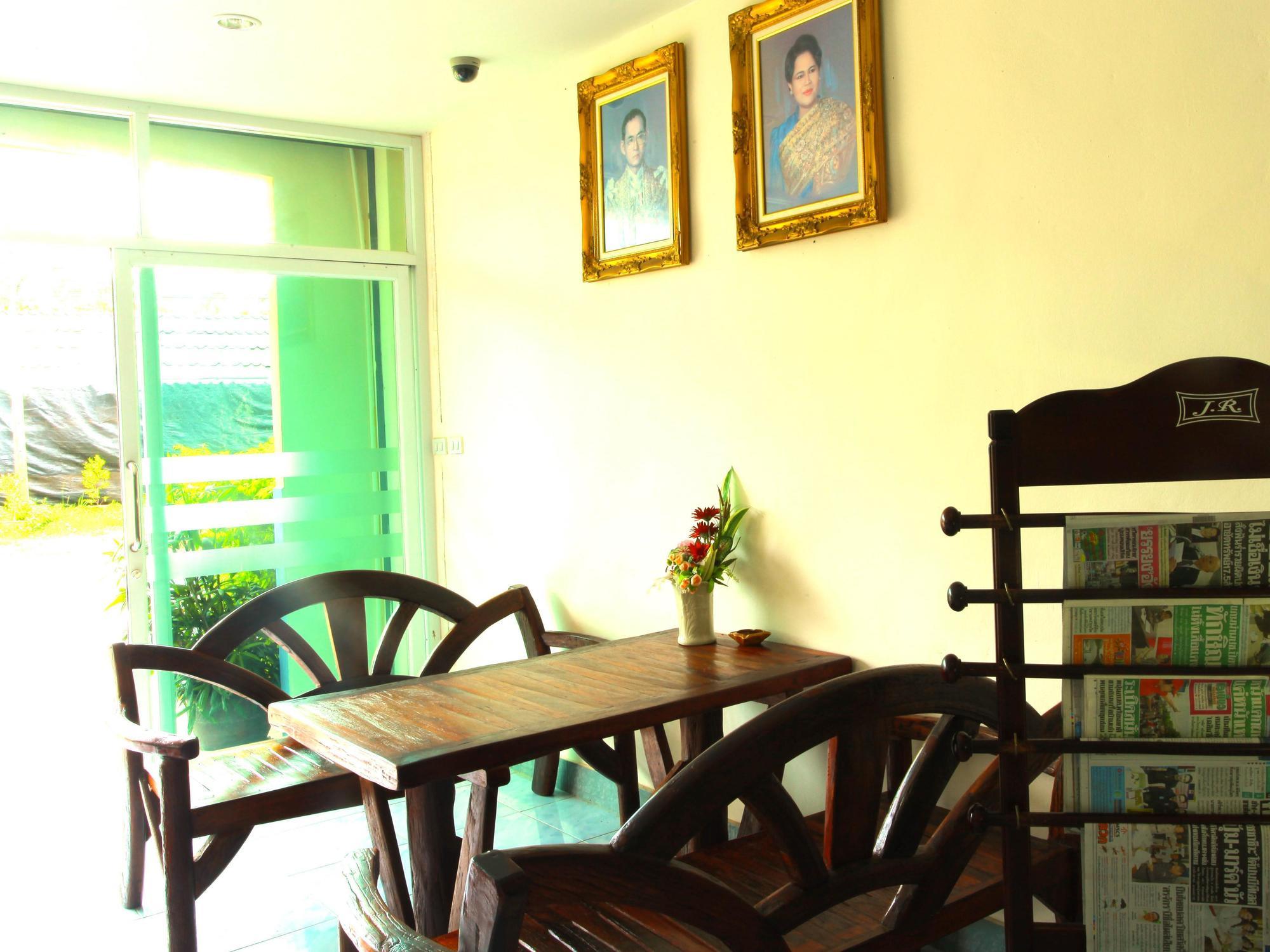 Krabi Grand Place Hotel Exterior foto
